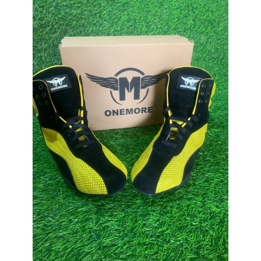 Onemore Sepatu Fitnes Gym dan Squat Warna Kuning Art 002