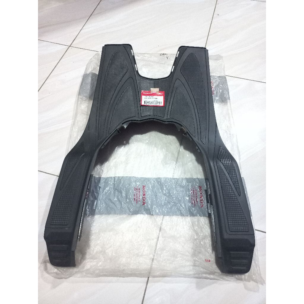 Cover Lantai Step Floor Pijakan Injakan Kaki Honda Beat Karbu 2007-2009 Original 64310-KVY-900