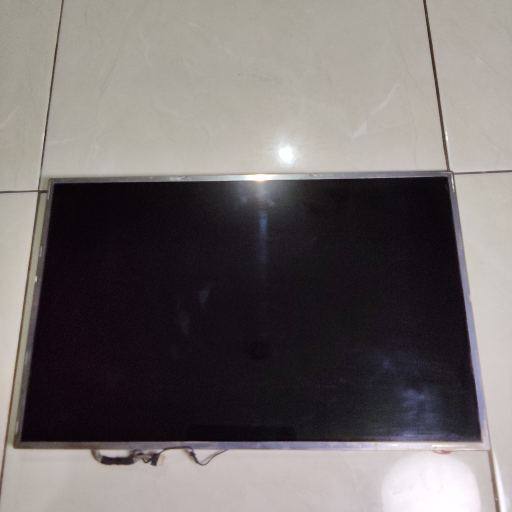 LCD Screen 17 inch ex monitor Laptop HP Pavilion DV8000