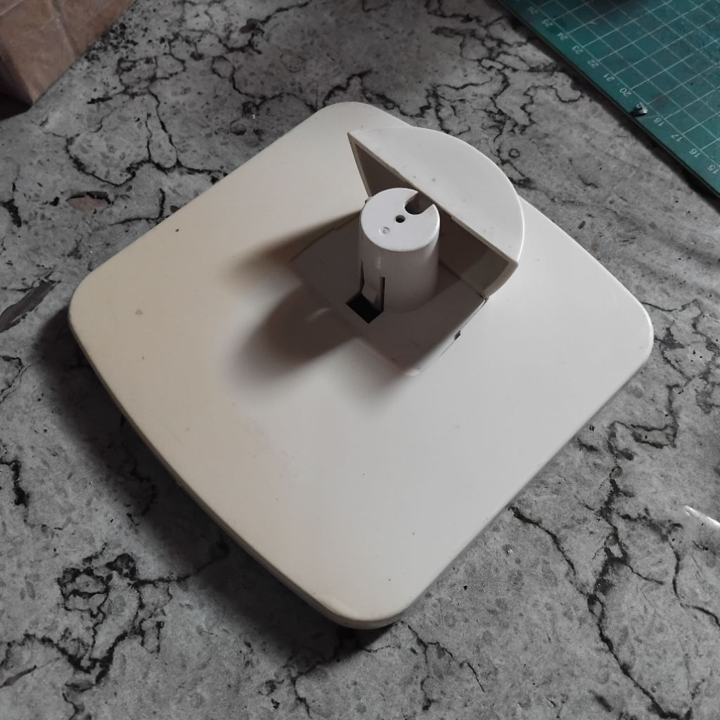 dudukan kaki speaker tower polytron