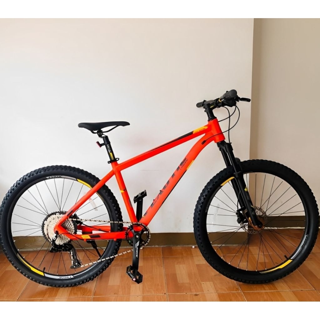 SEPEDA GUNUNG MTB EXOTIC 2612 STR UKURAN 27.5 REM HIDROLIS KONDISI BARU