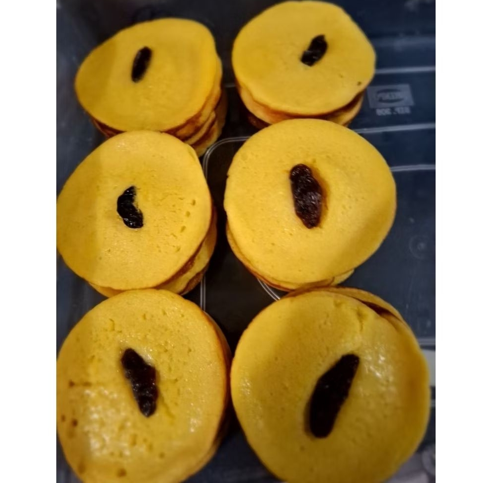 

KUE LUMPUR KENTANG TOPING KISMIS/KEJU/COKLAT