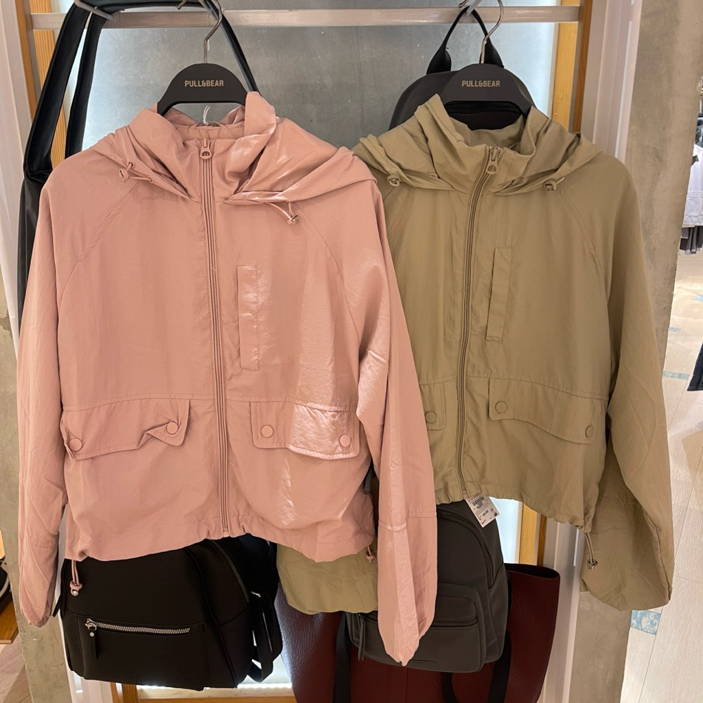 Jaket Parasut PULL&BEAR Women Jastip (jasa titip)