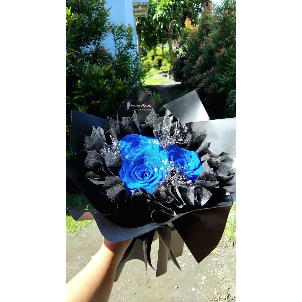 

Pita Satin 3 Tangkai Gliter dan Tile