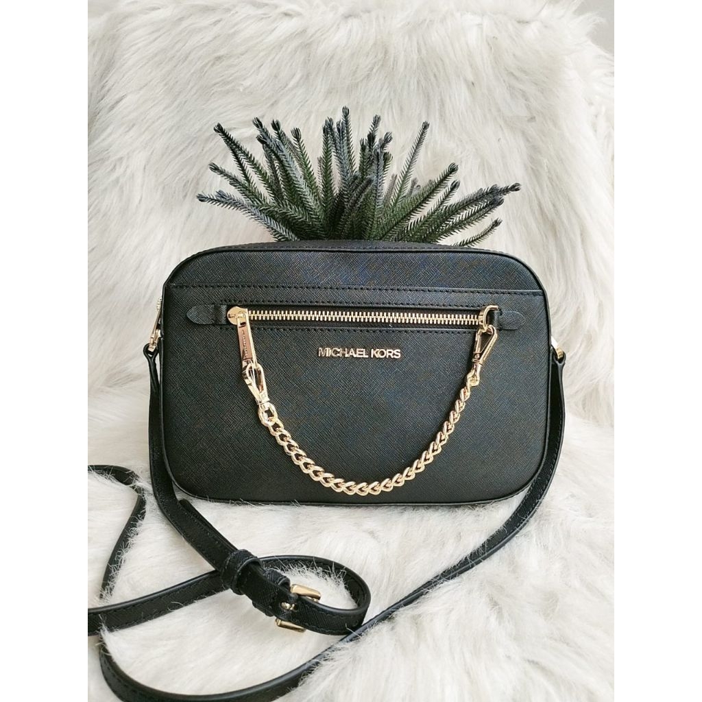 mk JET SET ITEM LARGE ZIP CHAIN CROSSBODY BLACK GOLD