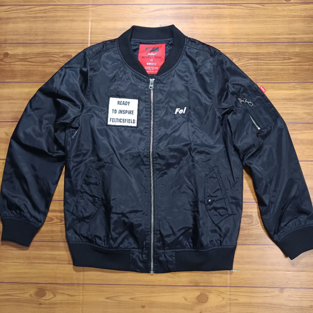 Jaket Bomber Feltics Second Original Hitam size M