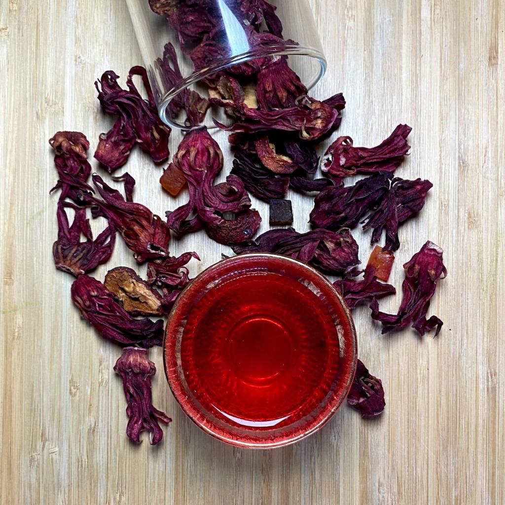 

Teh Bunga Kembang Sepatu (Hibiscus Tea / Rosella) | Asam Segar & Kaya Antioksidan