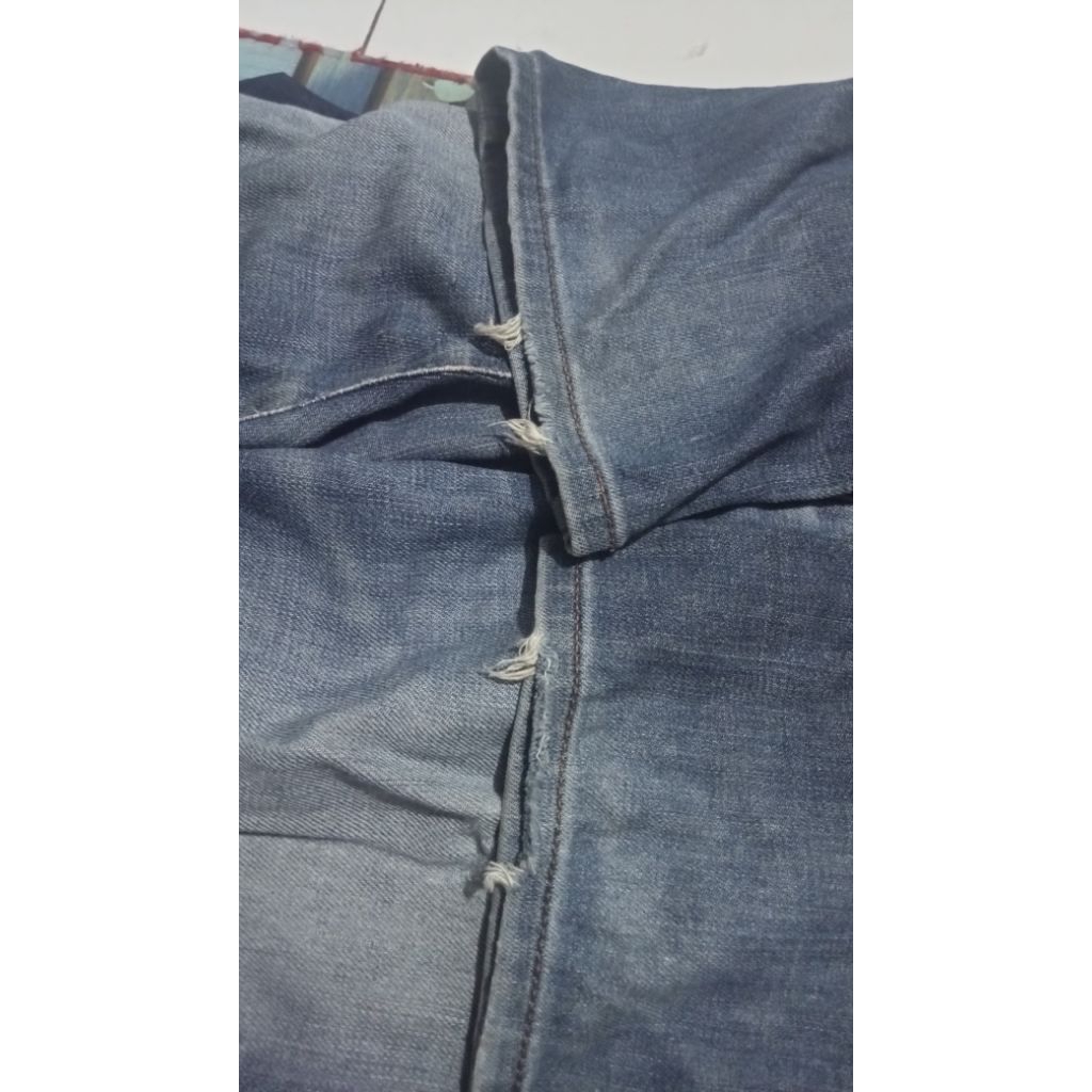 UNIQLO soft jeans