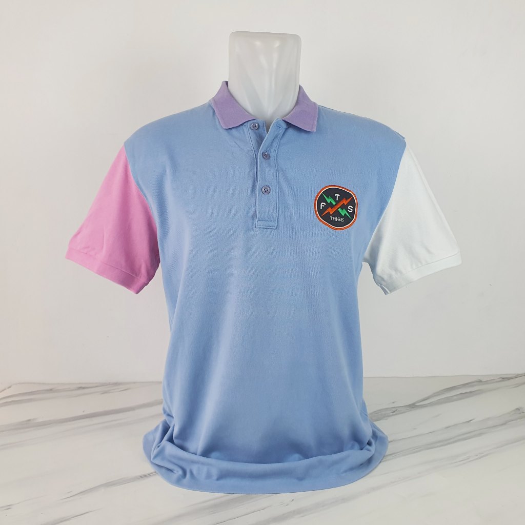 Baju Kaos Polo FELTICS - Size M - Lebar Dada 52 cm - Original 100% - Scd