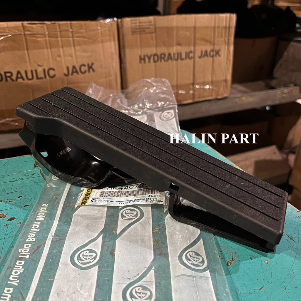 PEDAL GAS CANTER 110PS/125PS/136PS ORIGINAL KTB