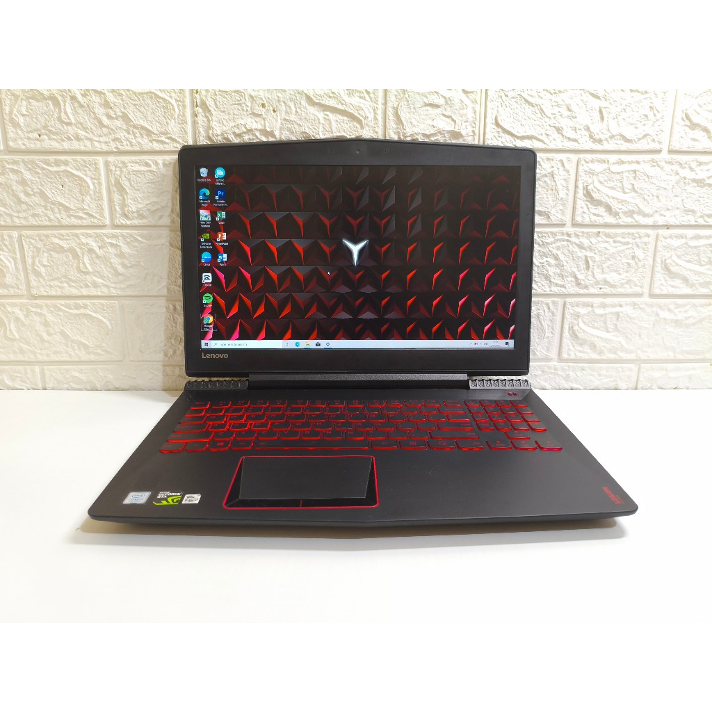 Lenovo Legion Y520 Core i5 Gen 7 Nvidia GTX 1050 4GB Laptop Gaming Second Bekas Murah