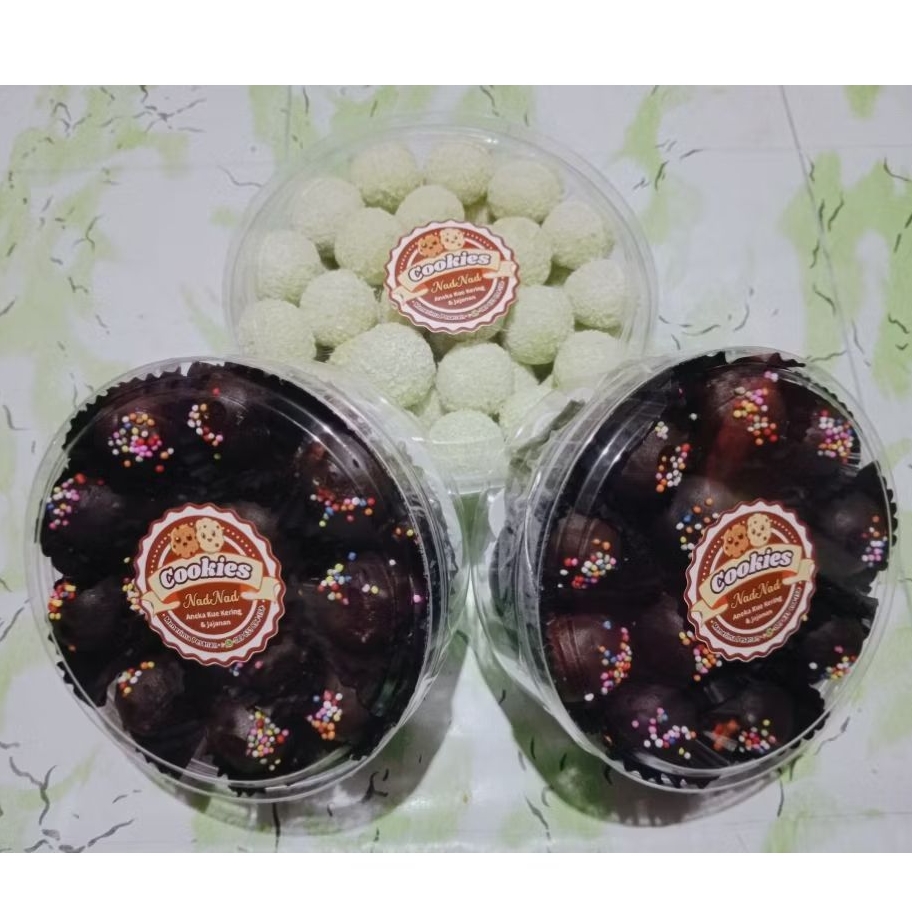 

AnekaKueKering,Nastar,Kastengel,Brownis,cocochips
