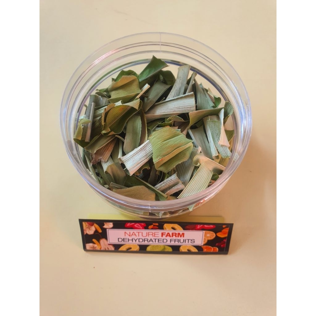 

Nature Farm Premium Daun Pandan iris kering 100 Gram - Teh Daun Pandan - tisane - wedang - infused water