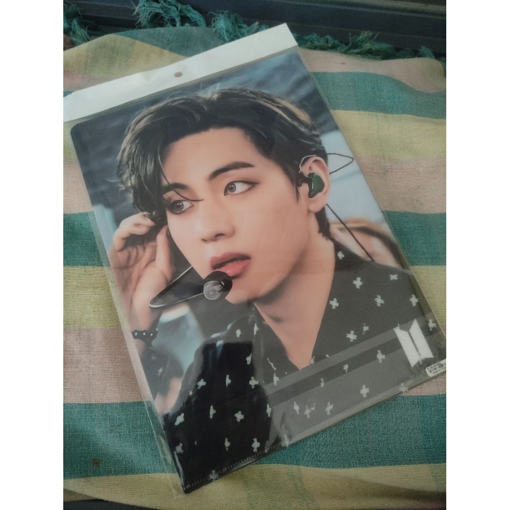 

aischatz V BTS Taehyung L holder clear file jawa timur
