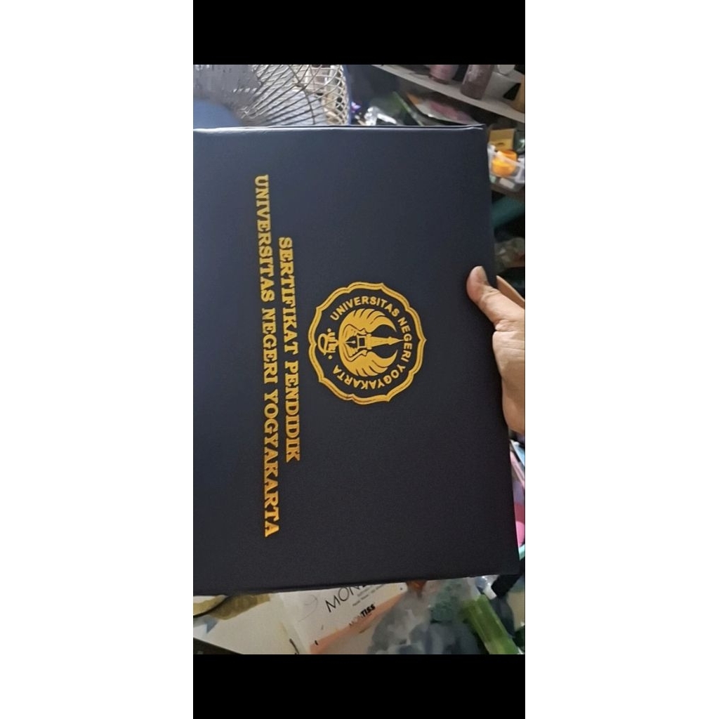 

sampul uny