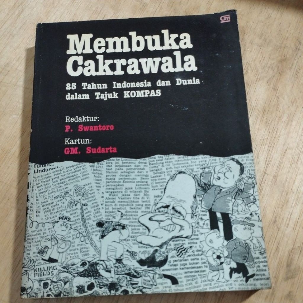 Buku Original Membuka Cakrawala 25 Tahun Indonesia Dan Dunia Dalam Tajuk Kompas