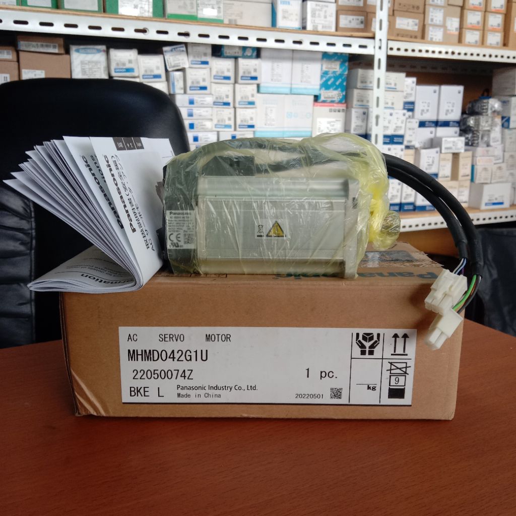 Servo Motor Panasonic MHMD042G1U Original