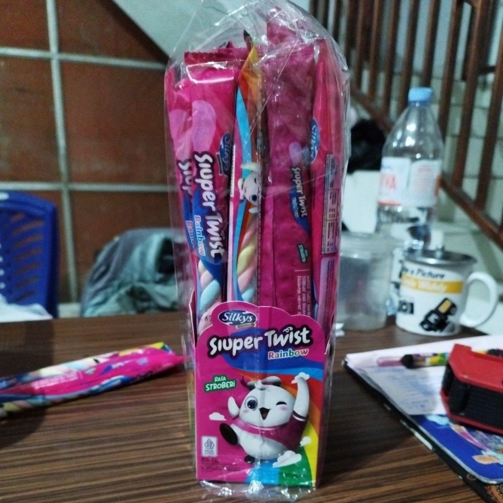 

Silky super twist rainbow marshmallow rasa stroberi