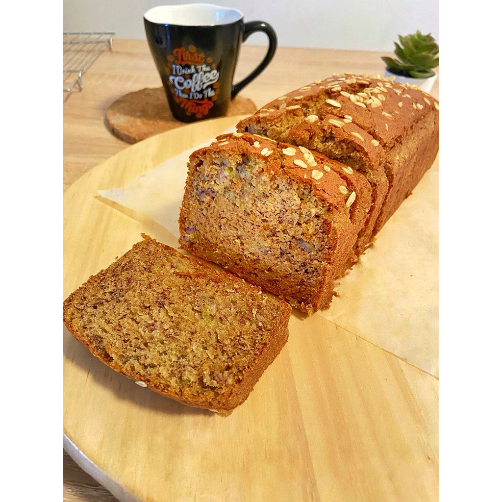 

Banana Bread 20x10 cm (Original, Walnut, Almond) | Snack, Hampers