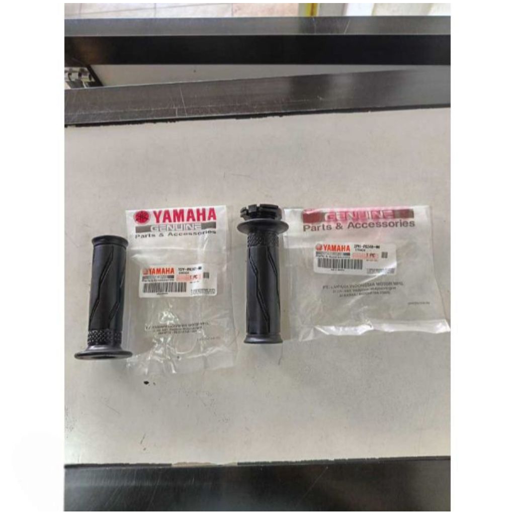 Grip Grip Assy Handgrip Yamaha Aerox Kanan Kiri 2PH-F240-00 + 1DY-F6241-00