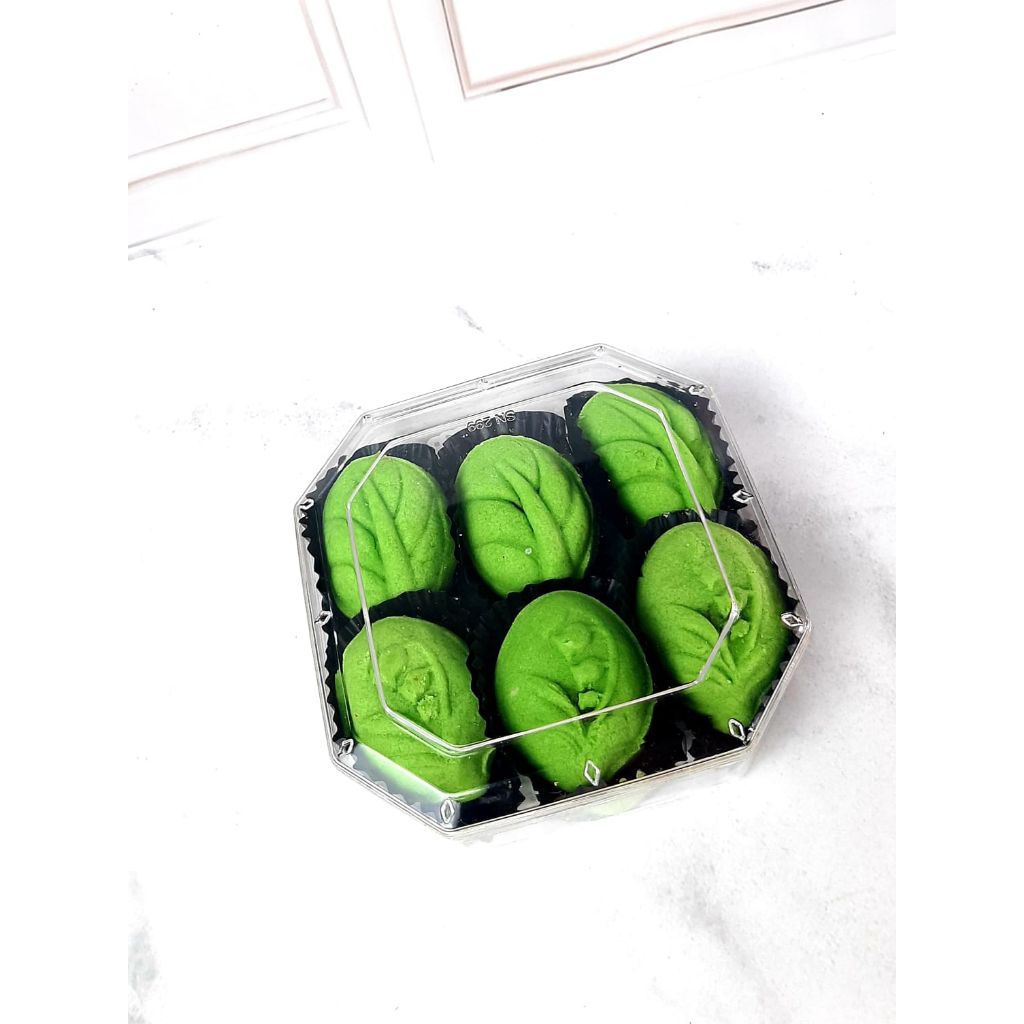 

Nastar Karakter Daun