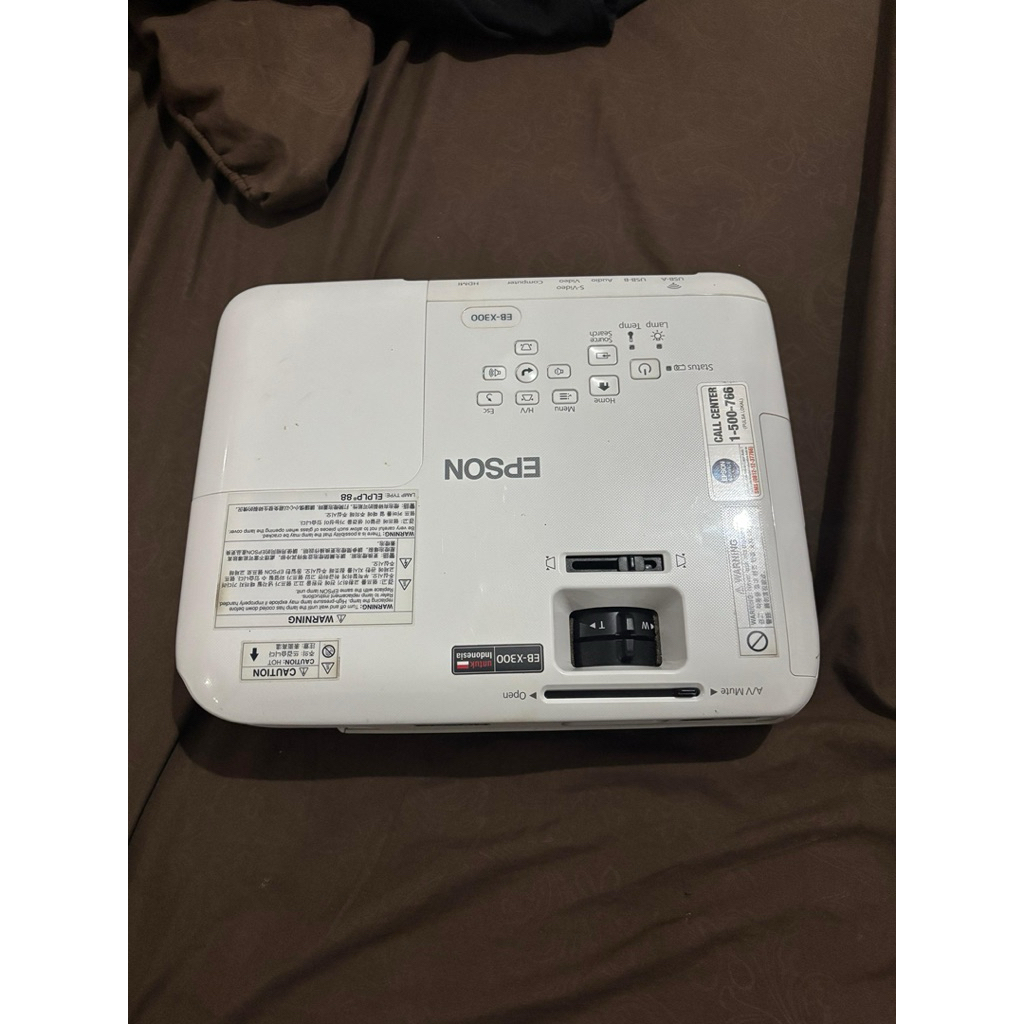 (SOLD)PRELOVED PROYEKTOR EPSON