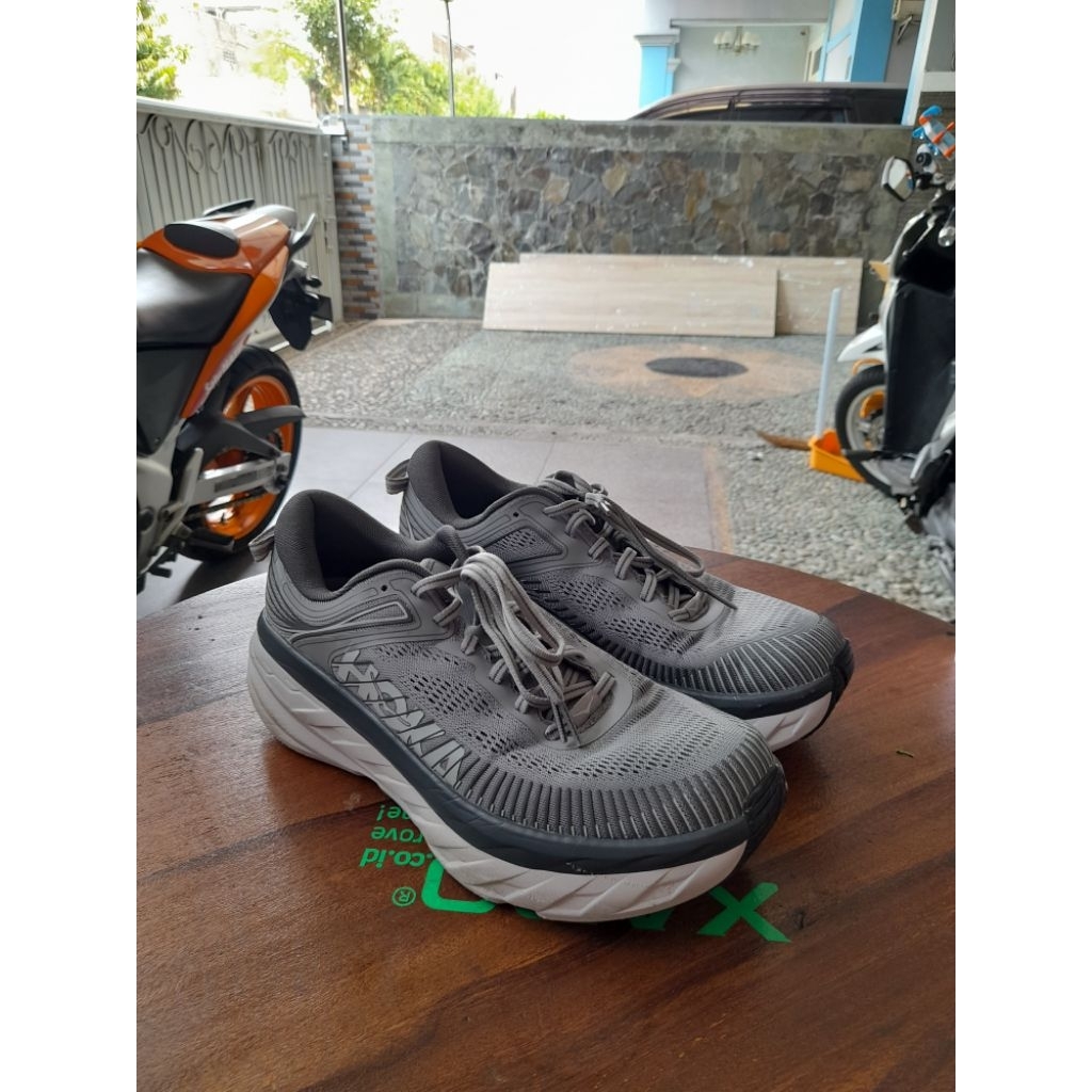 Hoka M Bondi 7 Warna Abu² Sepatu Only