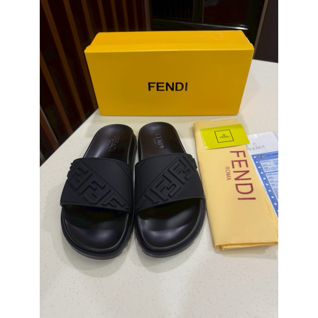 Sandal Fendi