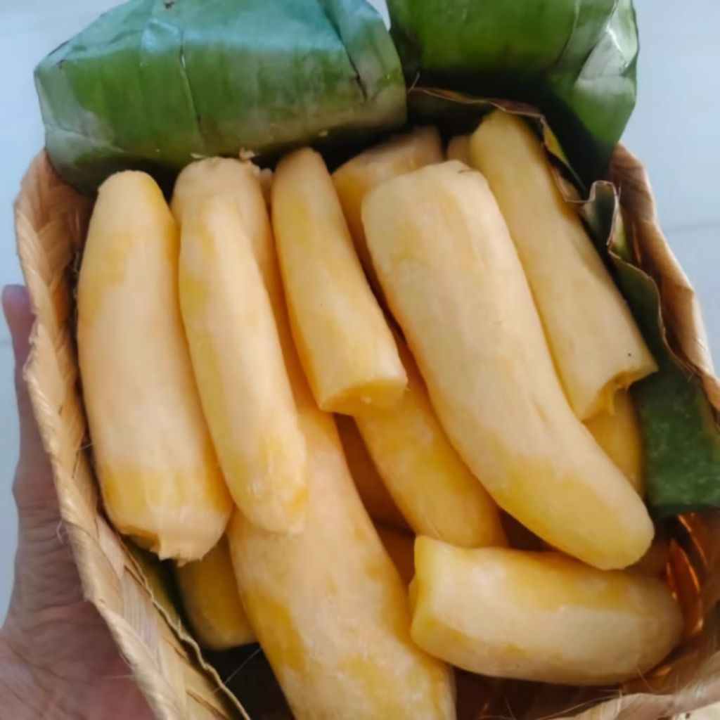 

Tape Singkong Fresh Manis 1kg Peyeum Legit Makanan Tradisional