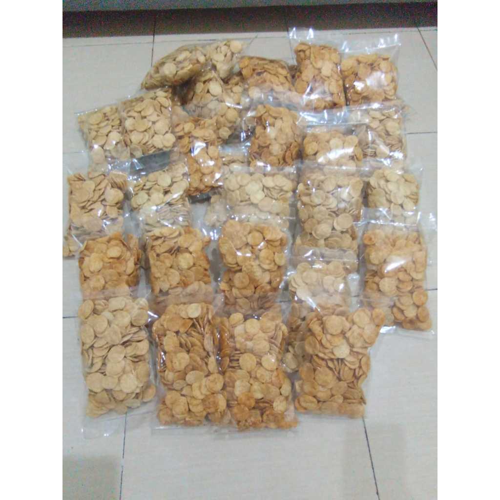 

Cikruk / Molring / Aci Kriuk Khas Tasikmalaya / Cemilan Pedas Kemasan 250 Gram
