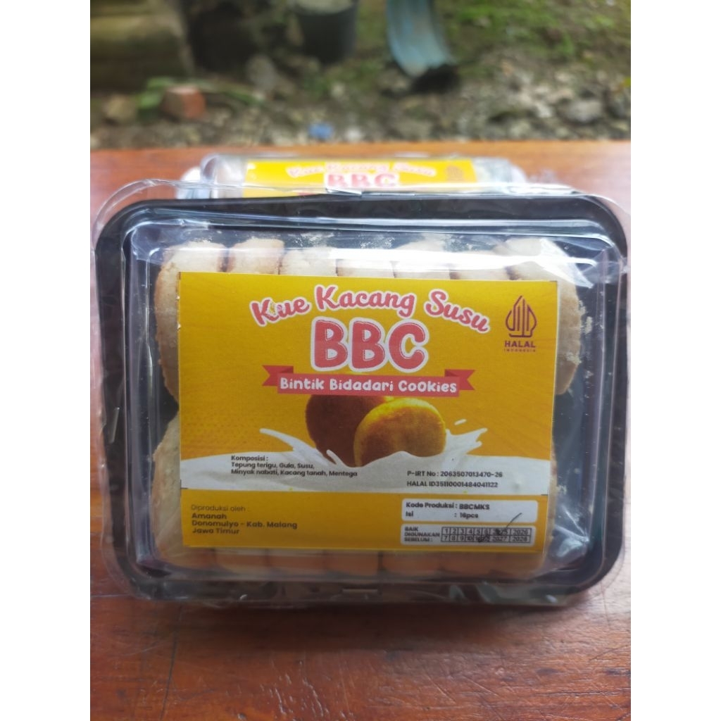 

Cemilan Manis Kue Kacang Susu BBC Enak Oleh-oleh Khas Malang