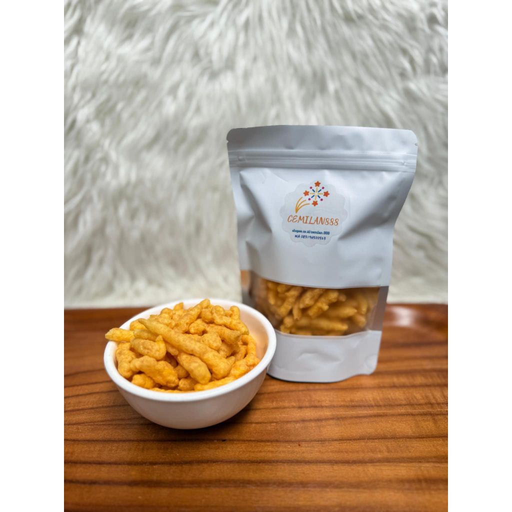 

Cemilan twistcorn rasa jagung bakar , snack