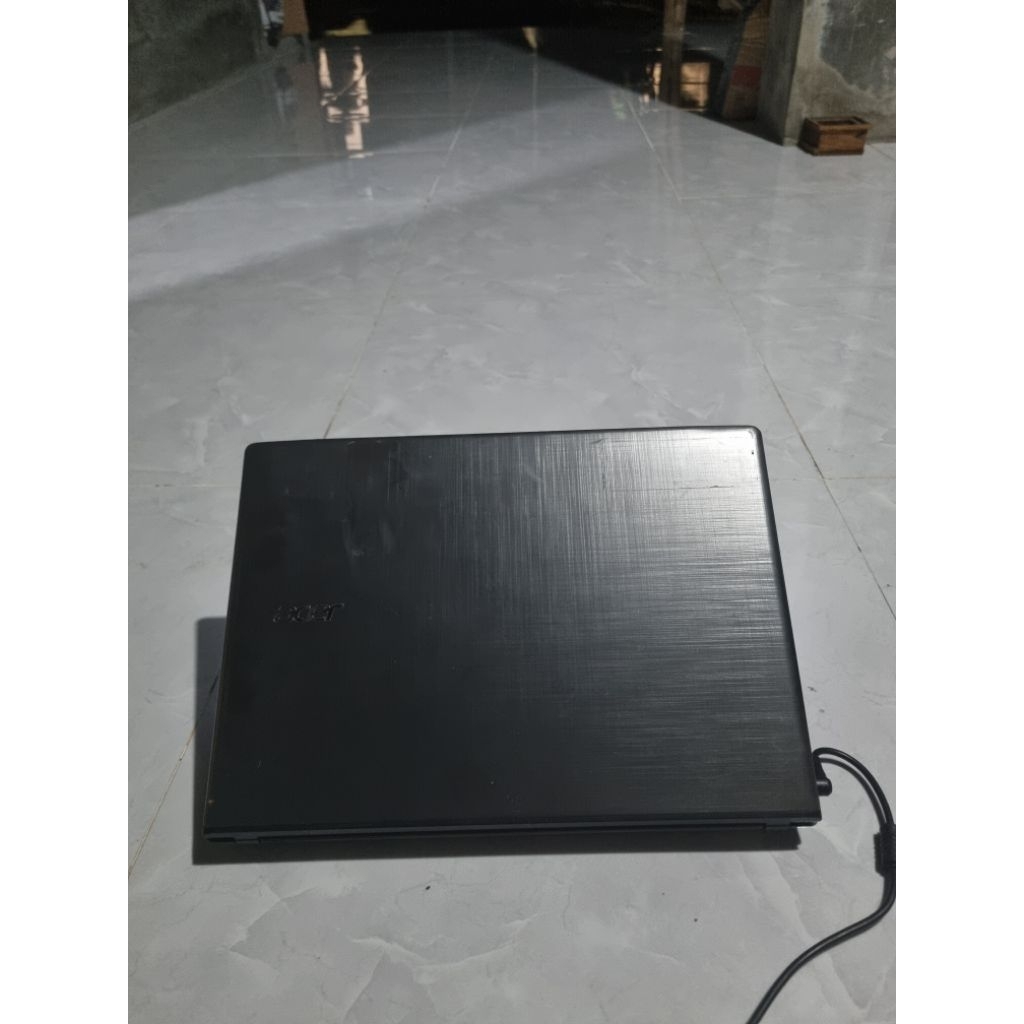 laptop lenovo thinkpad t460s core i7 gen 6 dan laptop acer e5 475g core i3 gen 6 fobel vga