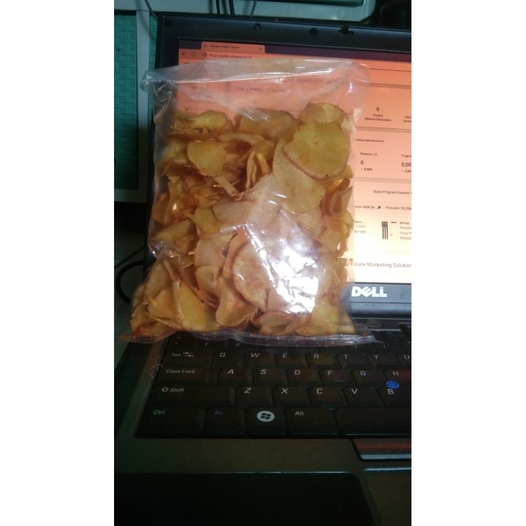 

keripik singkong balado gurih manis 200gr