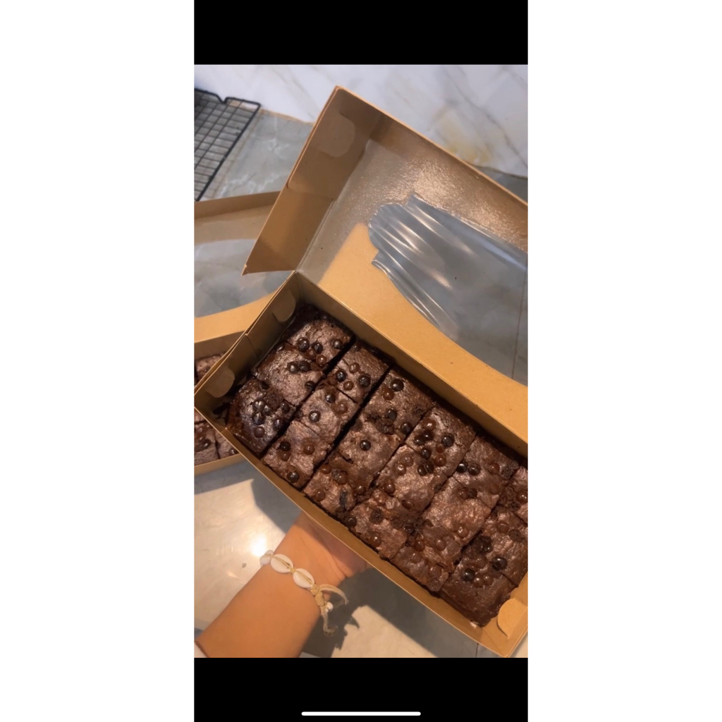 

Fudgy Brownies Medium Full chococip