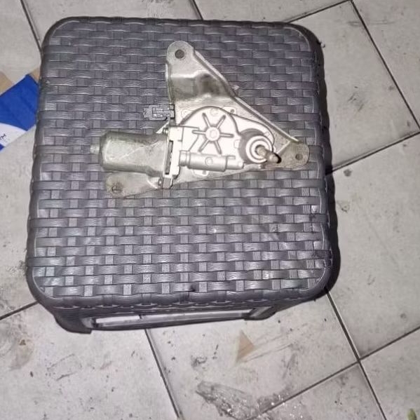 Dinamo motor wiper belakang Agya Ayla original