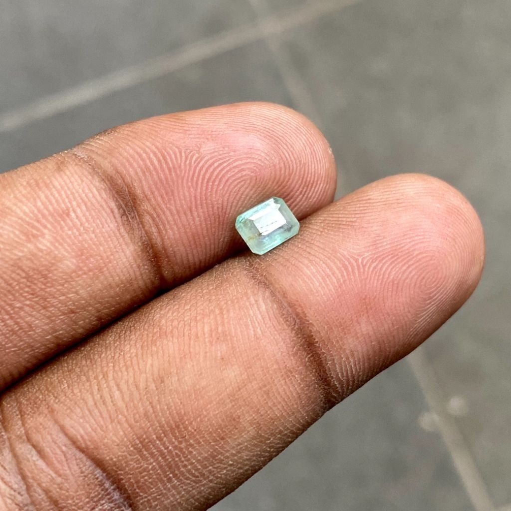 Natural Emerald Beryl Jamrud kotak batu Zamrud ukuran kecil dim 6x4.5x3