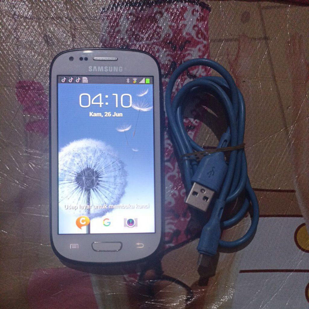 Samsung I8190 Galaxy S3 mini layar amoled (ram 1gb Rom 8gb)Android jadul 4(Kitkat)
Monggo yg minat h