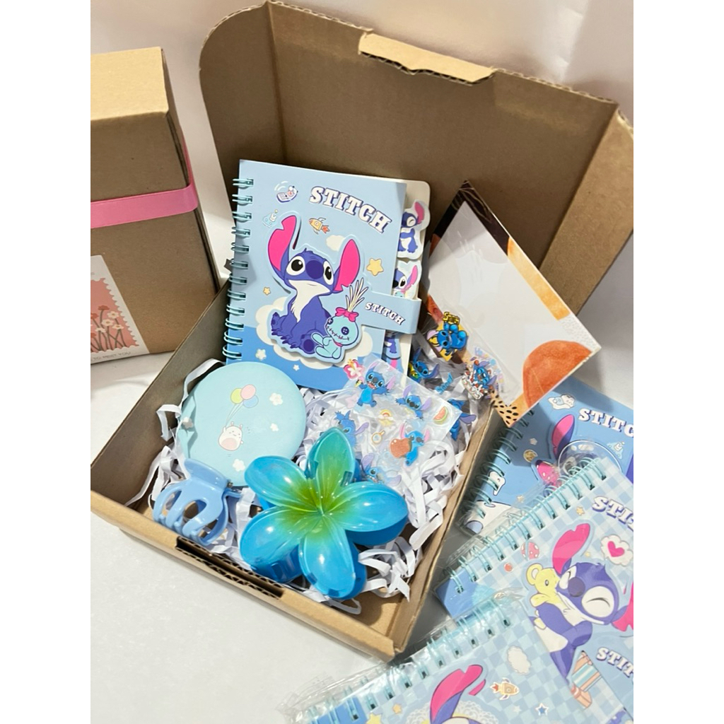 

Nela-Hampers Box Note Book Stitch Kado Ulang Tahun Wisuda Anniversary