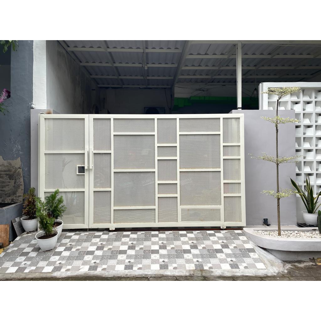 Pagar Perforated Plat Besi Bolong Pola Rapi (Baca Deskripsi)