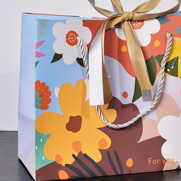 

Paper bag Tas Jinjing Hadiah Kado Hampers Isi 1 Pcs Paperbag Hadiah Wedding Kantong Souvenir Motif Bunga