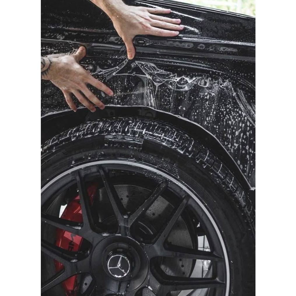 Cuci Mobil + Mesin + Poles & Detailing – Full Service Sidoarjo