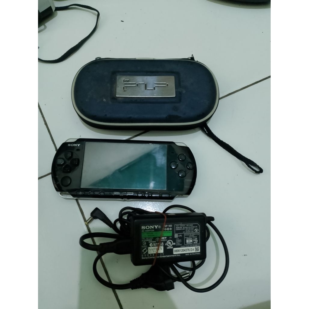 psp seri 3006 second nyala hanya tdk ada batre saja