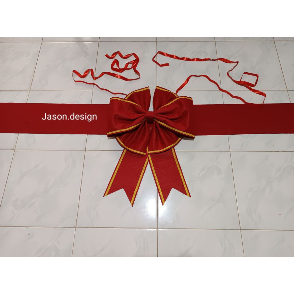 

pita mobil mewah list emas