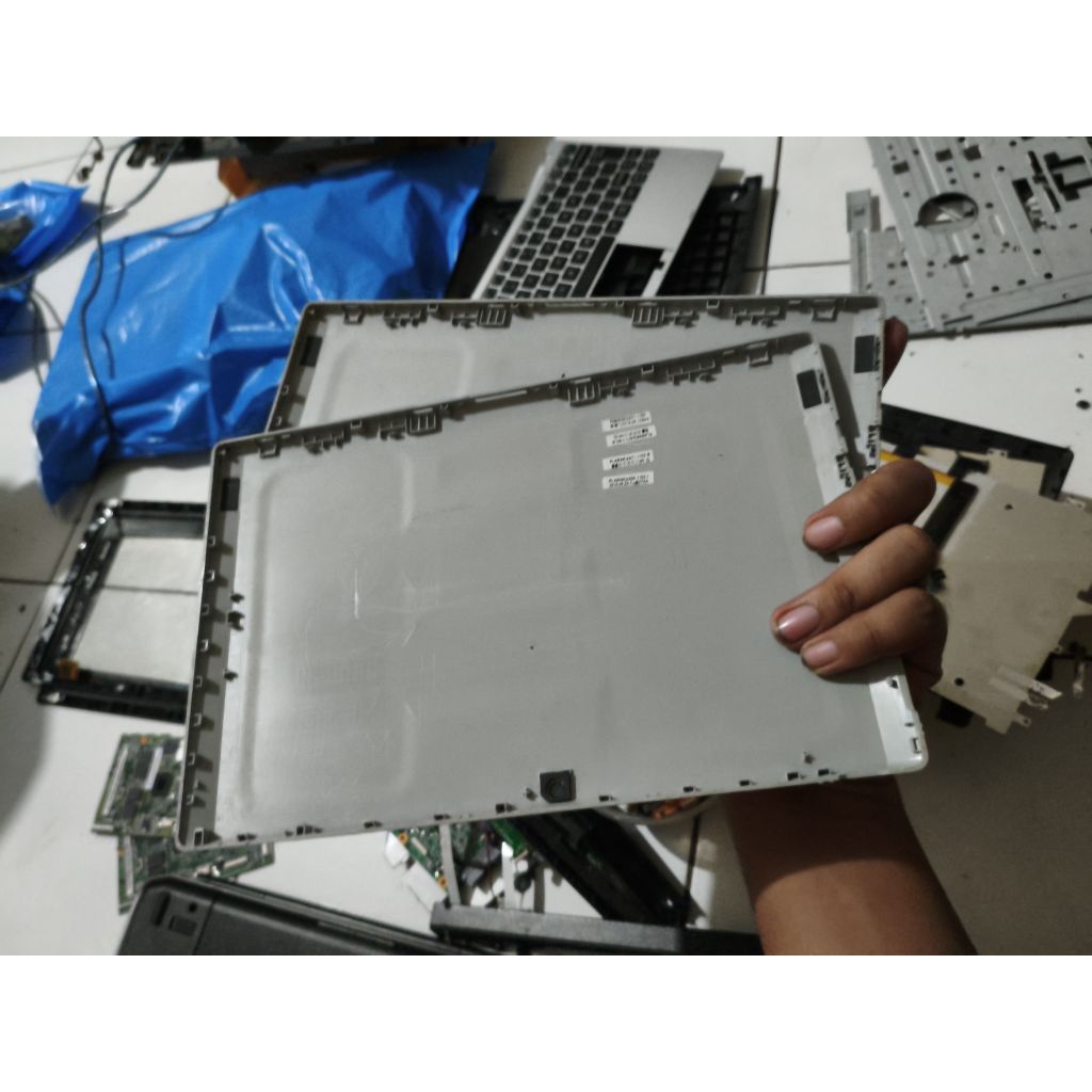 tutup lcd belakang notebook acer one 10 s100x ori