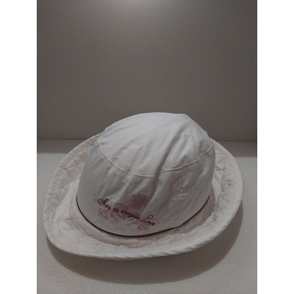 Topi Wanita Asics putih