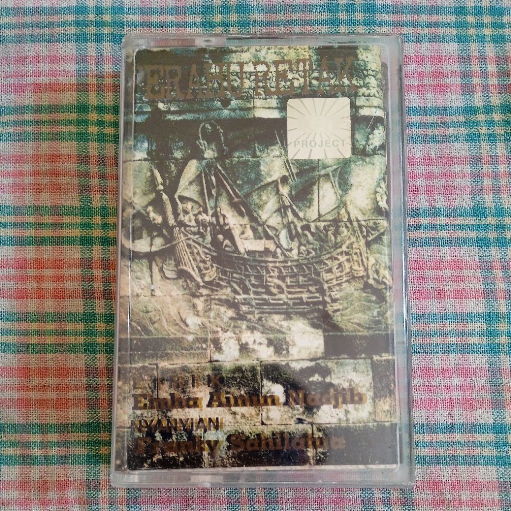 KASET PERAHU RETAK - FRANKY SAHILATUA