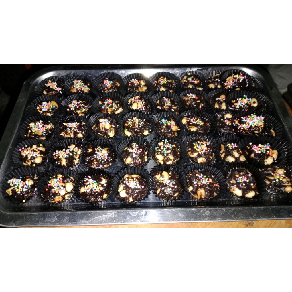 

Kue Kering Coklat Kacang | Open PO