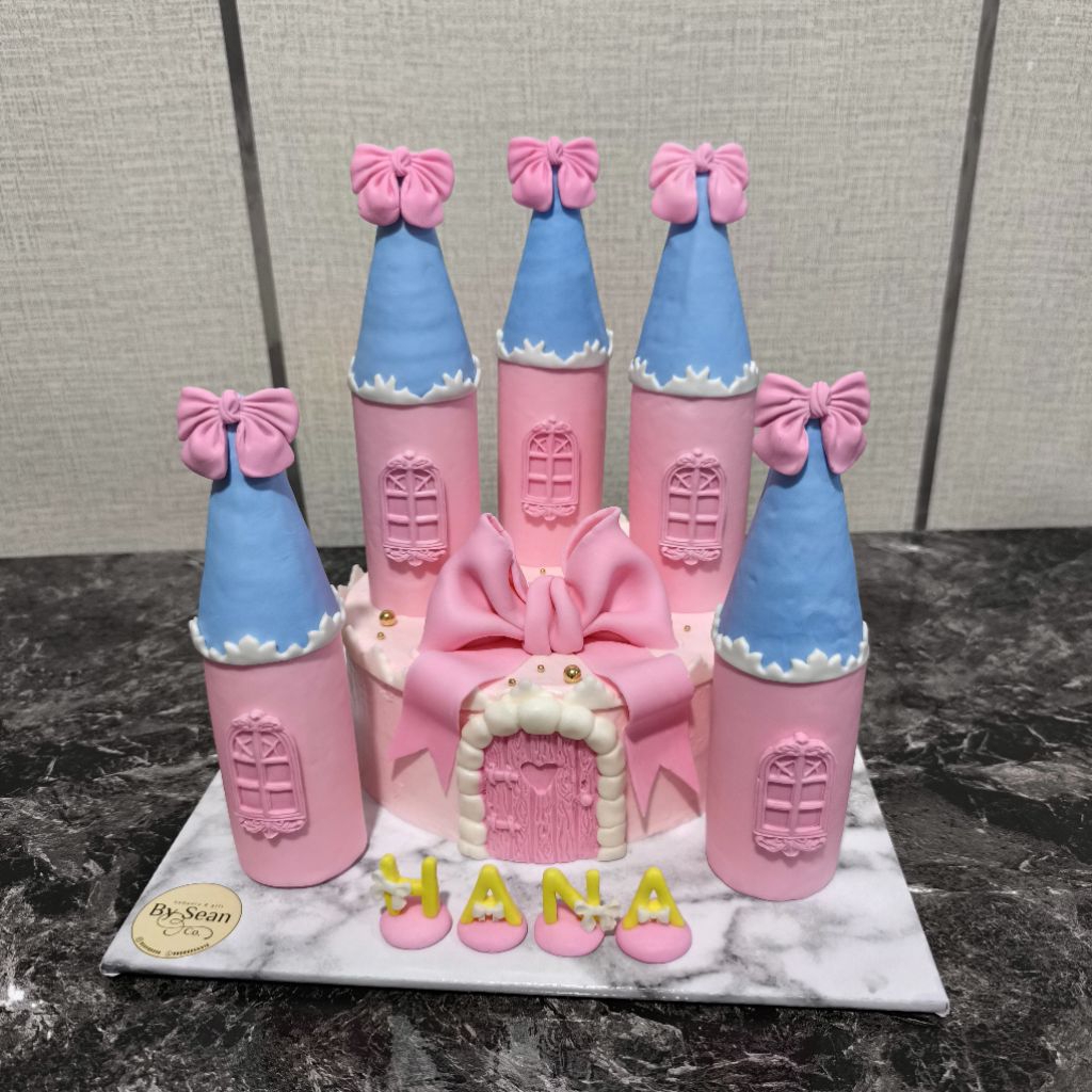 

Birthday Cake Kastil Pink Bisa Custom Tema