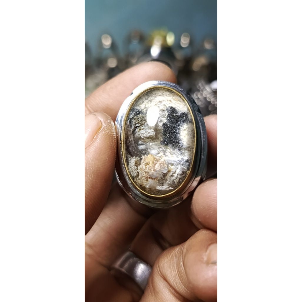 kinyang karang kecubung karang phantom quartz  top quality,,satu batu empat macam motif,,karang,,pas
